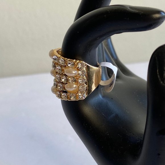 JUMBO Gold sz Various Pearl Rhinestone layered Ring - Picture 6 of 6